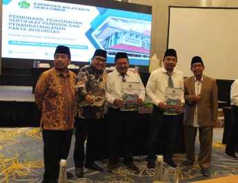 Dua Dosen STAI Al-Fattah Pacitan Raih Sertifikat Dosen Profesional