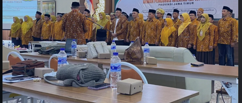 Ketua Senat STAI Al-Fattah Pacitan Dilantik sebagai Wakil Ketua II DPW AGPAII Jawa Timur